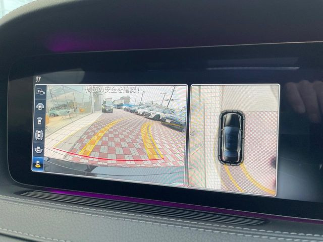 ���p�m���~�b�N�r���[���j�^�[:��p�̃J�����ɂ��A�ォ�猩���낵���悤�Ȏ��_��360�x�N���}�̎��͂��m�F���邱�Ƃ��ł��܂������p�������m�F���₷���A�����ꏊ�ł̐؂�Ԃ��⒓�Ԃ��X���[�Y�ɍs���܂��B