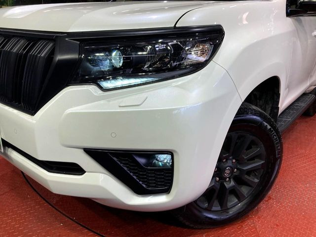 �yLED�w�b�h���C�g�z���V����ԑ��s�����ǍD�Ȏ��E���m�ۂ����S���ĉ^�]�ł��鍂�P�xLED�w�b�h���C�g�𑕔�!�_�����x�������A����d�͂��}�����Ă��܂��B