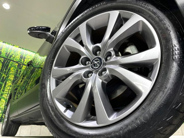 �y����18�C���`�A���~�z�C�[���z�O�ςɃ}�b�`���������A���~�z�C�[���𑕒����Ă���܂��B�e��ЊO�A���~�z�C�[����A�X�^�b�h���X�^�C�����戵�����Ă���܂��B���񂲑��k����������