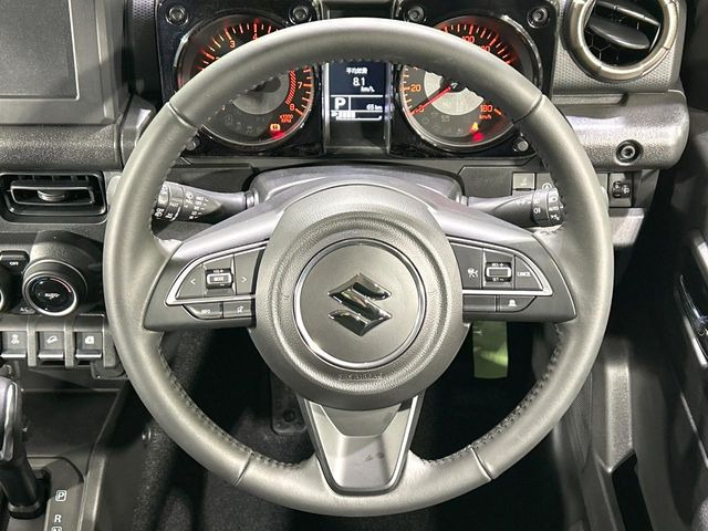 �y�����v�����X�e�A�����O�z�㎿�Ȋv���g�p���邱�ƂŁA��ɂ����������݂ƂĂ��^�]���₷���n���h���ł���