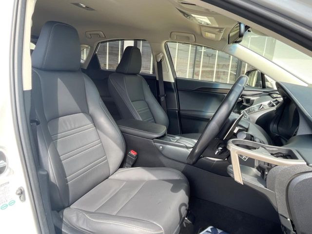 �y���烌�U�[�V�[�g�z����̂ӂ���肪�e�ՂŃ����e�i���X�����ȒP�ȁA�@�\���ɗD��鍇����v���̗p�����㎿�ȃV�[�g�ł��B����S�n���悭�A���������ӂ��S�n�ǂ��ԓ���Ԃ����o���Ă���܂��B