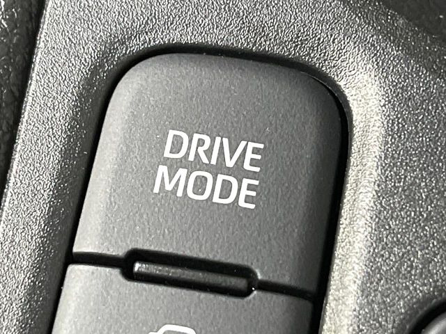 �y�h���C�u���[�h�X�C�b�`�z�R���t�H�[�g�ȏ�薡����X�|�[�e�B�ȏ�薡�܂ŃX�C�b�`��Ő؂�ւ��\�B�V�[����C���ɍ��킹�����[�h��I�ׂ΁A�����̃h���C�u������w�y�����Ȃ�܂���