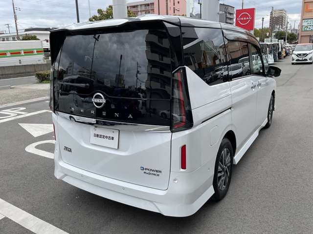 セレナ1.4 e-4ORCE ハイウェイスターV 4WD