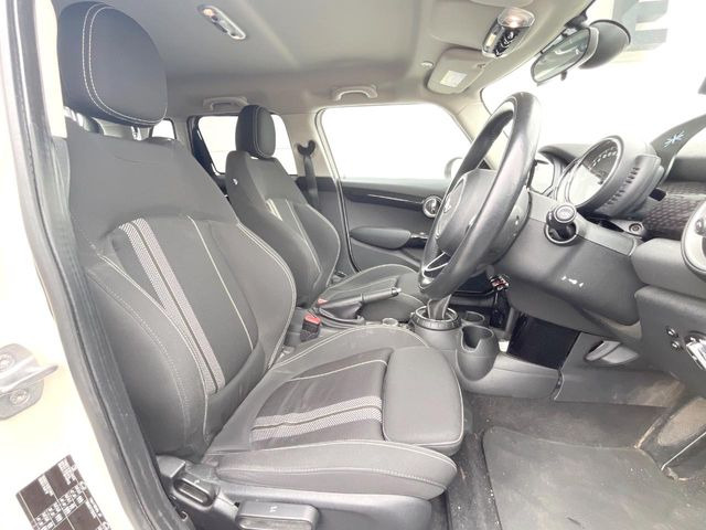 ���V�[�g�̎g�p��:�j��E�ւ�������Ȃ��A�����̒ʂ肫�ꂢ�ȏ�Ԃ��ێ����Ă���܂��B�܂��A�����N���[�j���O�E�R�[�e�B���O�����p�����������܂��B