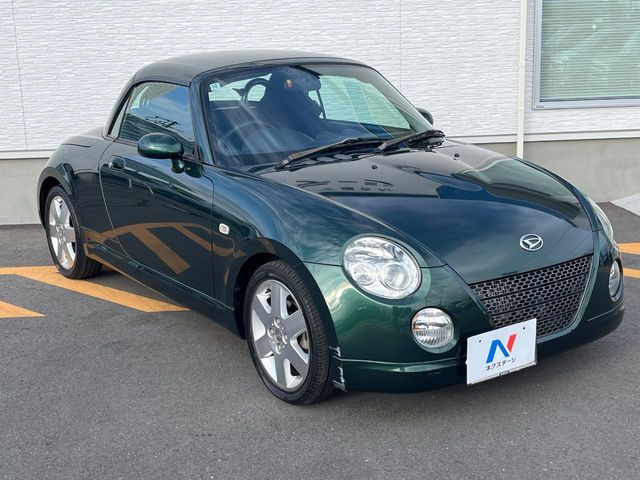 �������x�̃K���X�疌�ŝ����͂������A�㎿�ȃc���E����������B���O����_���J�����؂Ȉ��Ԃ�ی삵�A�F�����E�򉻂�h�~�B�u�e�X�v���b�V���R�[�g�v�A�u�e�v���~�b�T�R�[�g�v���炨�I�т��������܂��B