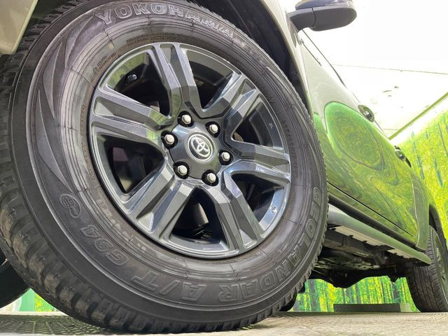 �y����17�C���`�A���~�z�C�[���z�O�ςɃ}�b�`���������A���~�z�C�[���𑕒����Ă���܂��B�e��ЊO�A���~�z�C�[����A�X�^�b�h���X�^�C�����戵�����Ă���܂��B���񂲑��k����������