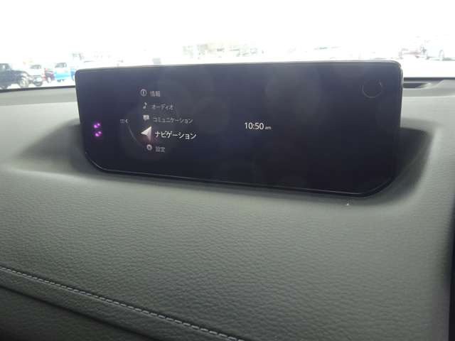 ����8.8�C���`�i�r���t���Z�OTV��Bluetooth�I�[�f�B�I�Ή���AM/FM���W�I��