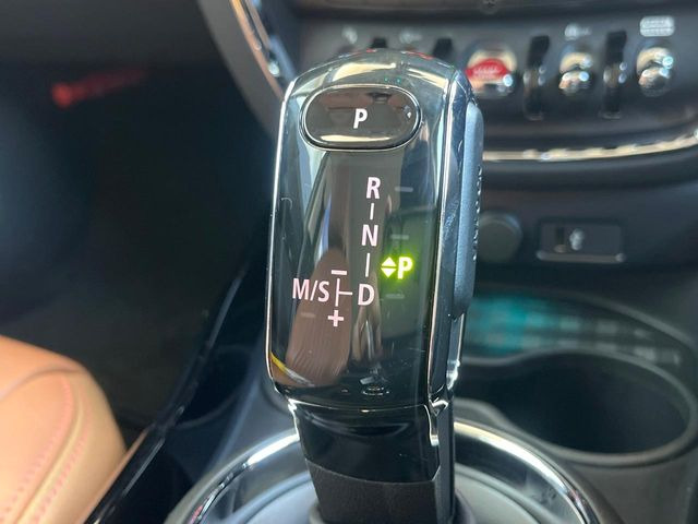 ��MT���[�h�t��AT:�ʏ�͎����ł����Ȃ���ϑ�(�M�A�`�F���W)���h���C�o�[�̑���ɂ���ĈӐ}�I�ɕς�����V�X�e���ł��B����w���i�̃h���C�u�����y���݂��������܂�!