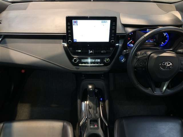 カローラ1.8 ハイブリッド W×B E-Four 4WD