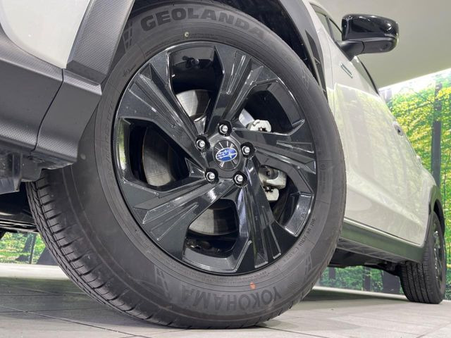 �y����17�C���`�A���~�z�C�[���z�O�ςɃ}�b�`���������A���~�z�C�[���𑕒����Ă���܂��B�e��ЊO�A���~�z�C�[����A�X�^�b�h���X�^�C�����戵�����Ă���܂��B���񂲑��k����������