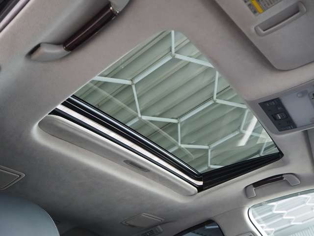 LS600h バージョンL 4WD