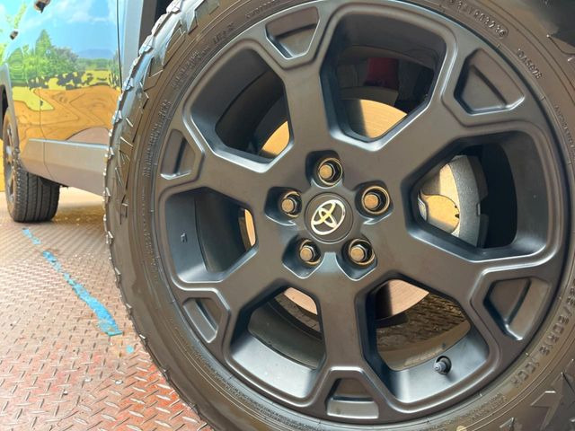 �y�O���[�h��p����18�C���`�A���~�z�C�[���z�f�U�C�����̍��������A���~�z�C�[���𑕒����Ă���܂��B�e��ЊO�A���~�z�C�[����A�X�^�b�h���X�^�C�����戵�����Ă���܂��B���񂲑��k����������