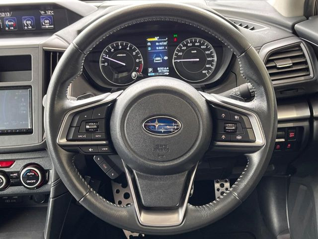 �y�����v�����X�e�A�����O�z�㎿�Ȋv���g�p���邱�ƂŁA��ɂ����������݂ƂĂ��^�]���₷���n���h���ł���