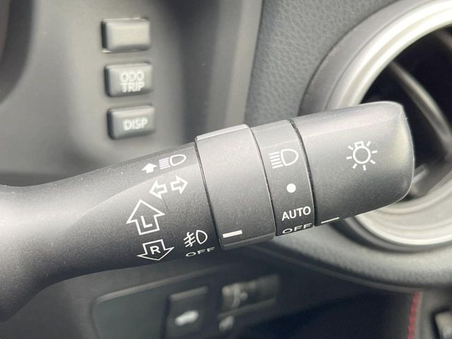 �y�I�[�g���C�g�z����̖��邳�ɉ����Ď����Ńw�b�h���C�g�̓_���E�������ł���@�\�ł�!���C�g�̕t���Y��E�����Y��Ȃǂ������Ȃ�A�J�̓���[���̑��s�����S!�g���l���ʉߎ����֗��ł��ˁ�