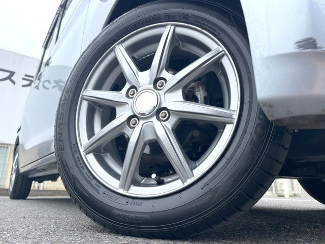 �y14�C���`�A���~�z�C�[���z�O�ςɃ}�b�`�����A���~�z�C�[���𑕒����Ă���܂��B�e��A���~�z�C�[����A�X�^�b�h���X�^�C�����戵�����Ă���܂��B���񂲑��k����������