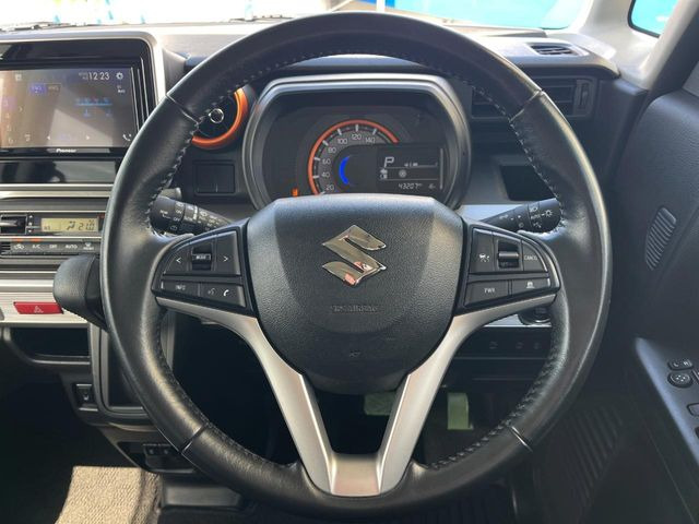 �y�����v�����X�e�A�����O�z�㎿�Ȋv���g�p���邱�ƂŁA��ɂ����������݂ƂĂ��^�]���₷���n���h���ł���