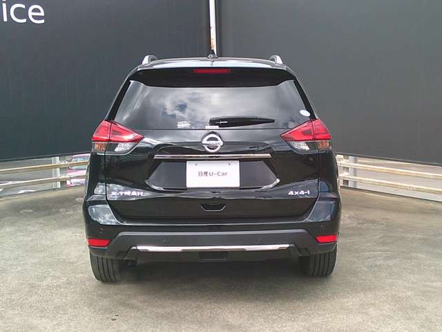 エクストレイル2.0 20Xi レザーエディション 4WD