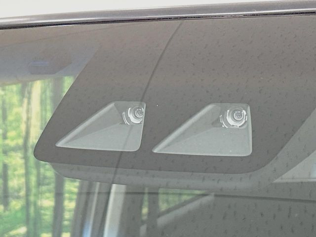 �y�X�}�[�g�A�V�X�g�z���s���ɑO���̎ԗ�����F�����A�Փ˂������Ȏ��͌x��ƃu���[�L�ŏՓˉ���Ɣ�Q�y�����A�V�X�g�B�����S�Ƀh���C�u�����y���݂��������܂��B