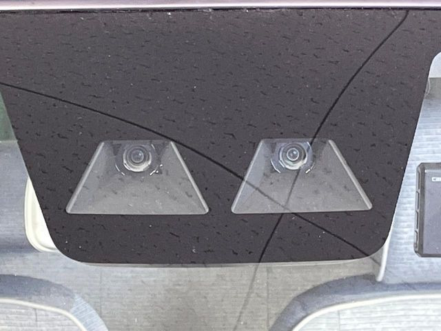 �y�X�}�[�g�A�V�X�g�z���s���ɑO���̎ԗ�����F�����A�Փ˂������Ȏ��͌x��ƃu���[�L�ŏՓˉ���Ɣ�Q�y�����A�V�X�g�B�����S�Ƀh���C�u�����y���݂��������܂��B