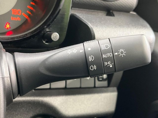 �y�I�[�g���C�g�z����̖��邳�ɉ����Ď����Ńw�b�h���C�g�̓_���E�������ł���@�\�ł�!���C�g�̕t���Y��E�����Y��Ȃǂ������Ȃ�A�J�̓���[���̑��s�����S!�g���l���ʉߎ����֗��ł��ˁ�