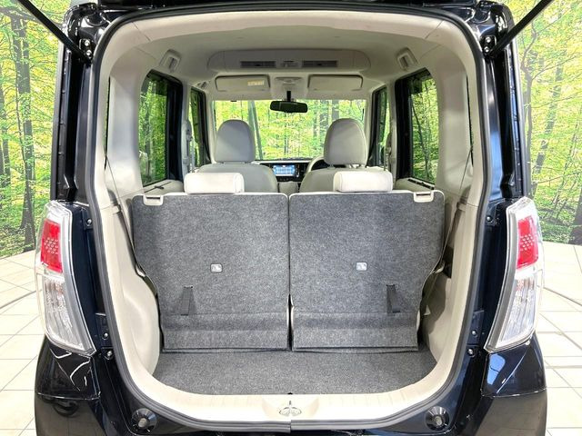 ���i�̂���������ʋ΁A���}���ɏ\���ȉ׎��X�y�[�X���m�ۂ��Ă���܂��B�Z�J���h�V�[�g��|���ƁA�傫�ȉו��̐ύڂ��\�ł���