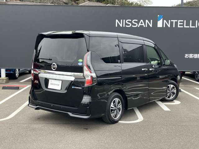 セレナ1.2 e-POWER ハイウェイスターV