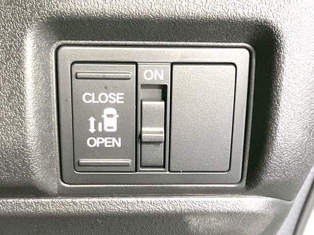 �y�p���[�X���C�h�h�A�z�X�}�[�g�L�[��^�]�Ȃ̃X�C�b�`�ŃX���C�h�h�A�̊J���\���d��������͂����ăh�A���J����K�v�������A���������q�l�ł��A�d���ו��������Ă��鎞�����N�ɊJ���߂ł��܂���