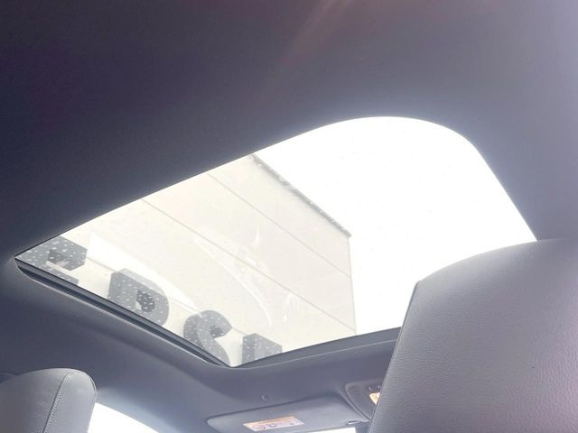 ���p�m���~�b�N�X���C�f�B���O���[�t::�唗�͂̃p�m���}���[�t�́A�㕔���Ȃɂ܂ő����Ă���A�J���I�ȋ�Ԃ����y���݂��������܂��B