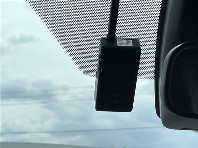 エスクァイアハイブリッド1.8 Gi