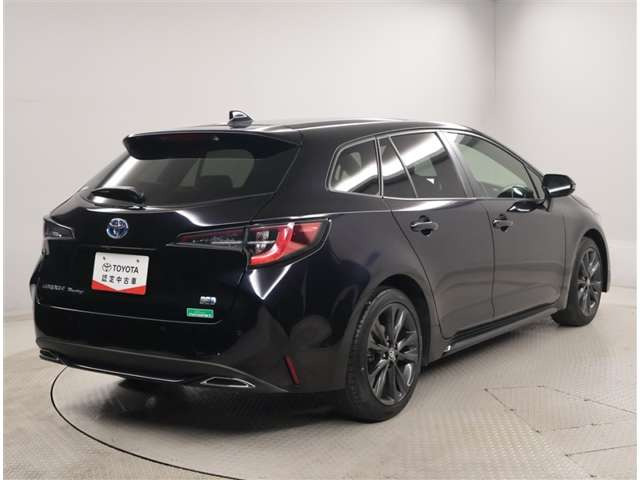 カローラツーリング1.8 ハイブリッド W×B