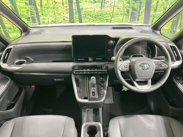 ヴォクシー1.8 ハイブリッド S-Z