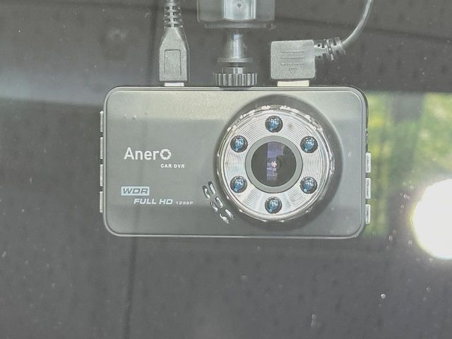 �y�h���C�u���R�[�_�[�z�h���C�u���R�[�_�[����!���s���͂������A������^�]�⎖�̂ɑ��������ہA�f���ŋL�^���A����̃��X�N�ɔ����܂��B���L�^�pSD�J�[�h�͂��q�l�����g�ł��������������K�v������܂��B