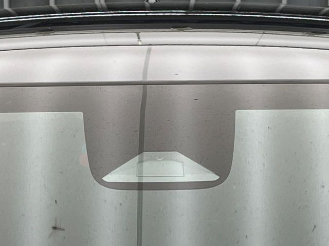 �y�z���_�Z���V���O�z���s���ɑO���̎ԗ�����F�����A�Փ˂������Ȏ��͌x��ƃu���[�L�ŏՓˉ���Ɣ�Q�y�����A�V�X�g�B�����S�Ƀh���C�u�����y���݂��������܂��B