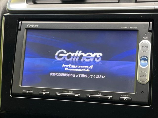 �y�����i�r�z�l�C�̏����i�r�𑕔����Ă���܂��B�i�r�̎g���₷���͂������A�I�[�f�B�I�@�\���[��!�L�����v�◷�s�͂������A�ʋ΂┃�����ȂǕ��i�̃h���C�u���y�����Ȃ�͂���