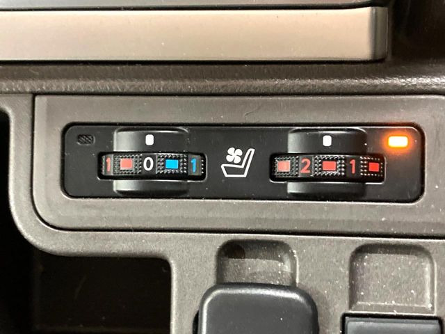 �y�V�[�g�q�[�^�[�z�������ɏd�󂷂�V�[�g�q�[�^�[!�G�A�R����葁�����܂��Ă����̂Ŋ�����̐l�����S�ł��ˁ�G�A�R���̉����͊������邩����A�Ƃ������ɂ����������߂ł��B