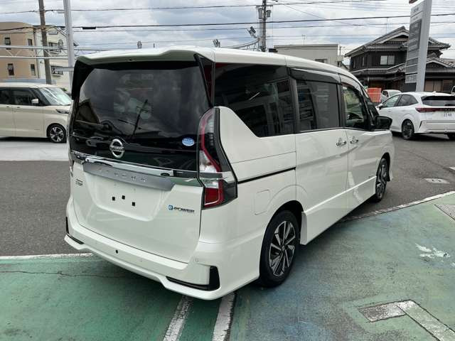 セレナ1.2 e-POWER ハイウェイスターV