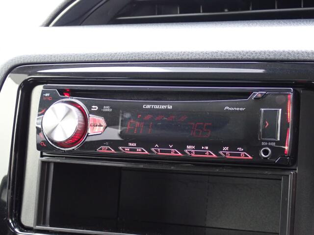 ���W�I�I�[�f�B�I�����ł��B�L���Ńi�r�ւ̌������\�ł��B