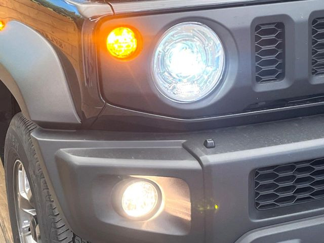 �yLED�w�b�h���C�g�z���V����ԑ��s�����ǍD�Ȏ��E���m�ۂ����S���ĉ^�]�ł��鍂�P�xLED�w�b�h���C�g�𑕔�!�_�����x�������A����d�͂��}�����Ă��܂��B