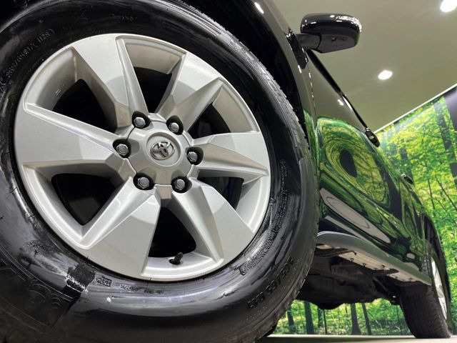 �y���������C���`�A���~�z�C�[���z�O�ςɃ}�b�`���������A���~�z�C�[���𑕒����Ă���܂��B�e��ЊO�A���~�z�C�[����A�X�^�b�h���X�^�C�����戵�����Ă���܂��B���񂲑��k����������