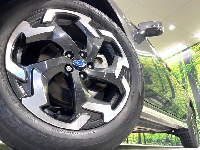 �y����18�C���`�A���~�z�C�[���z�O�ςɃ}�b�`���������A���~�z�C�[���𑕒����Ă���܂��B�e��ЊO�A���~�z�C�[����A�X�^�b�h���X�^�C�����戵�����Ă���܂��B���񂲑��k����������