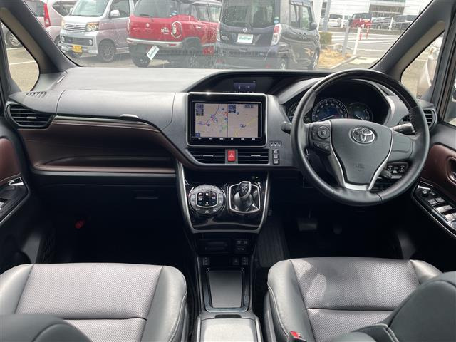 エスクァイアハイブリッド1.8 Gi