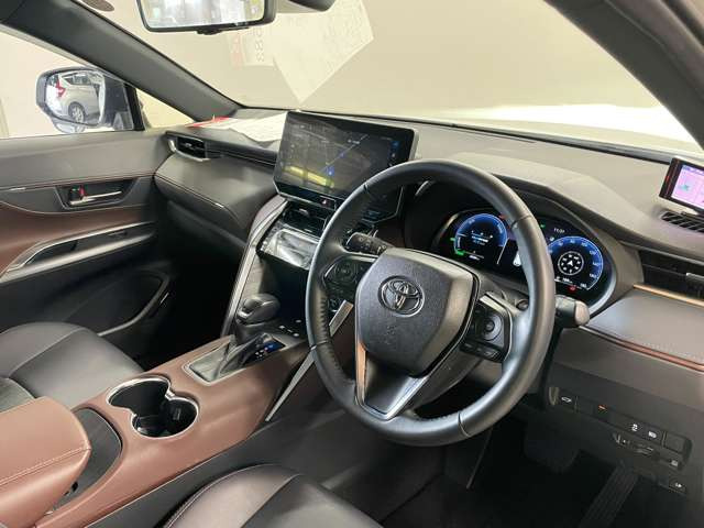 ���D�݂̃I�v�V�����𑕒����Č�[�Ԃ��邱�Ƃ��\�ł��B�i�r�E�o�b�N�J�����EETC�E��ȃt���b�v�_�E�����j�^�[�E�R�[�e�B���O�E�V�[�g�J�o�[�E�h���C�u���R�[�_�[�E�G���W���X�^�[�^�[ �ȂǂȂǎ戵����!