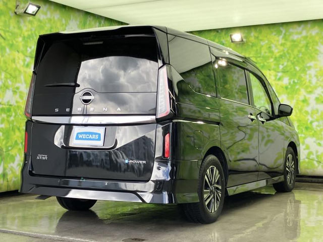 セレナ1.4 e-POWER ハイウェイスターV