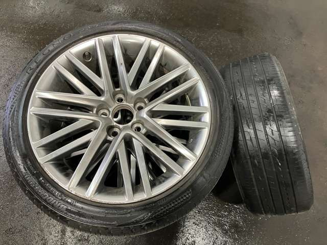 クラウンハイブリッド 2.5 RS Four 4WD