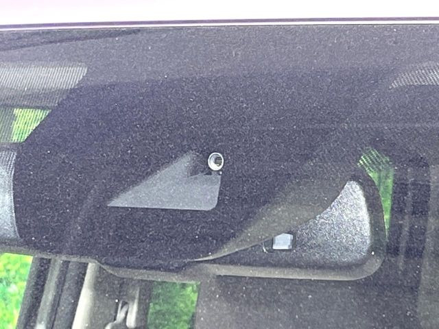 �y�C���e���W�F���g�G�}�[�W�F���V�[�u���[�L�z�t�����g�J�����őO���̎ԗ�����s�҂����m�B�Փ˂������Ȏ��͏Փ˔�Q�y���u���[�L���쓮�A�Փˉ�����T�|�[�g�B�����S�Ƀh���C�u�����y���݂��������܂��B