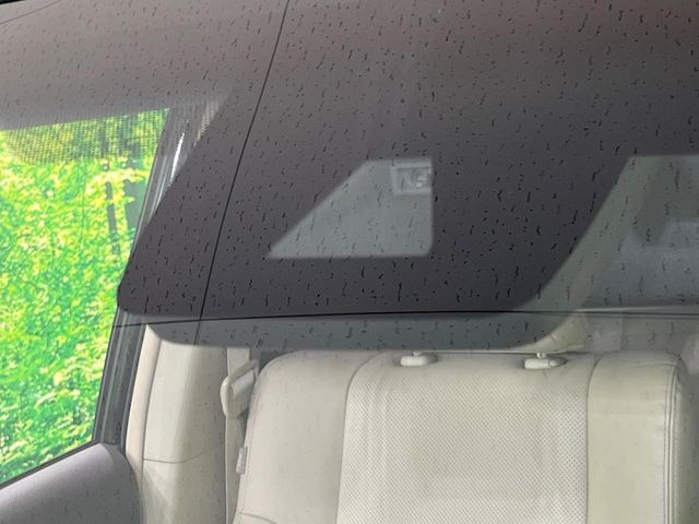 �y�g���^�Z�[�t�e�B�Z���X�z���s���ɑO���̎ԗ�����F�����A�Փ˂������Ȏ��͌x��ƃu���[�L�ŏՓˉ���Ɣ�Q�y�����A�V�X�g�B�����S�Ƀh���C�u�����y���݂��������܂��B