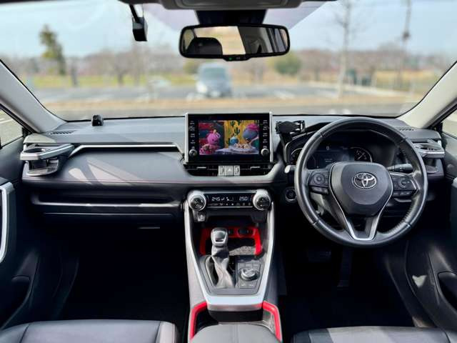 全車試乗可能です。大きな展示場内を実際に運転してみて下さい。実際に乗ってみてこれからのカーライフを想像してください♪