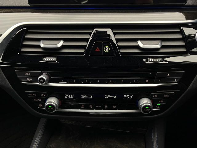 ���f���A���I�[�g�G�A�R��:�^�]�ȁE����Ȃ��ꂼ��ŉ��x�ݒ肪�\�ȓƗ����I�[�g�G�A�R����W���������Ă���܂�!