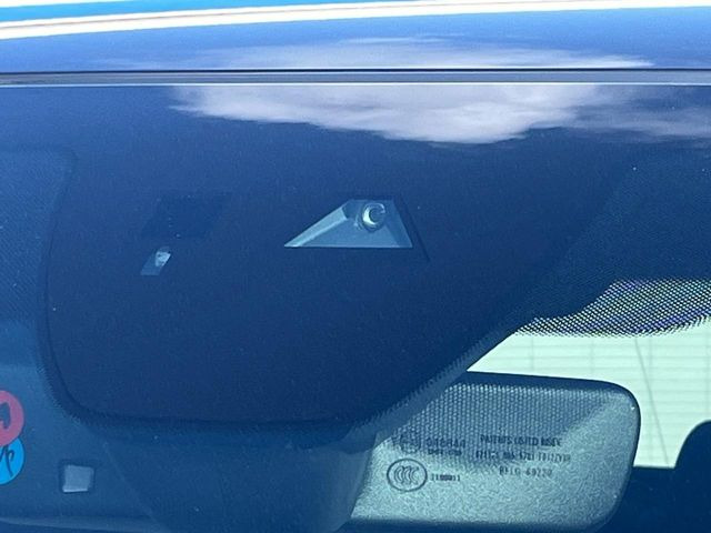 �yi-ACTIVESENSE�z���s���ɑO���̎ԗ�����F�����A�Փ˂������Ȏ��͌x��ƃu���[�L�ŏՓˉ���Ɣ�Q�y�����A�V�X�g�B�����S�Ƀh���C�u�����y���݂��������܂��B