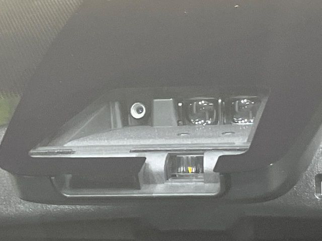 �y�g���^�Z�[�t�e�B�Z���X�z���s���ɑO���̎ԗ�����F�����A�Փ˂������Ȏ��͌x��ƃu���[�L�ŏՓˉ���Ɣ�Q�y�����A�V�X�g�B�����S�Ƀh���C�u�����y���݂��������܂��B